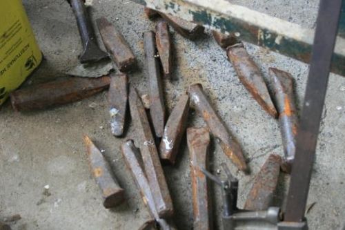  varias herramientas oxidadas 