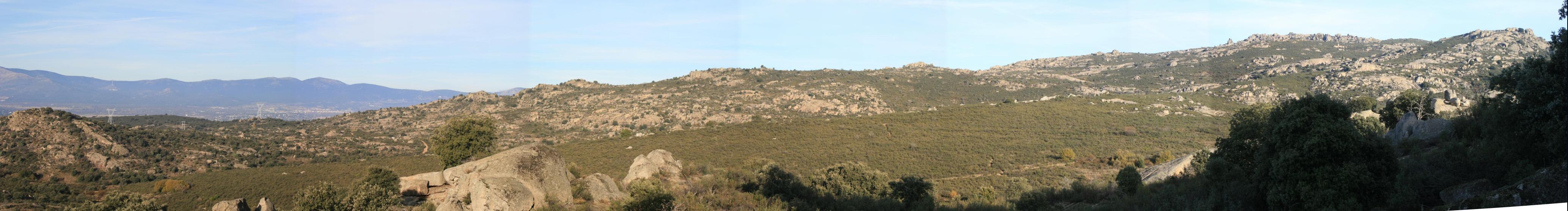  hermosa vista donde se ve el Portillejo, Peña del Aguila, Canto Hastial y Peña Herrera 