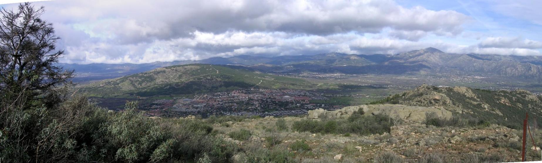  vista del pueblo desde el monte Solana (la Solana para los lugareos) 