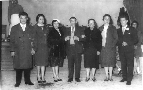  familia en una boda 