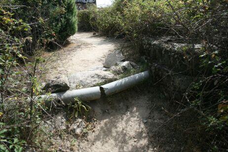 entrada a la arqueta