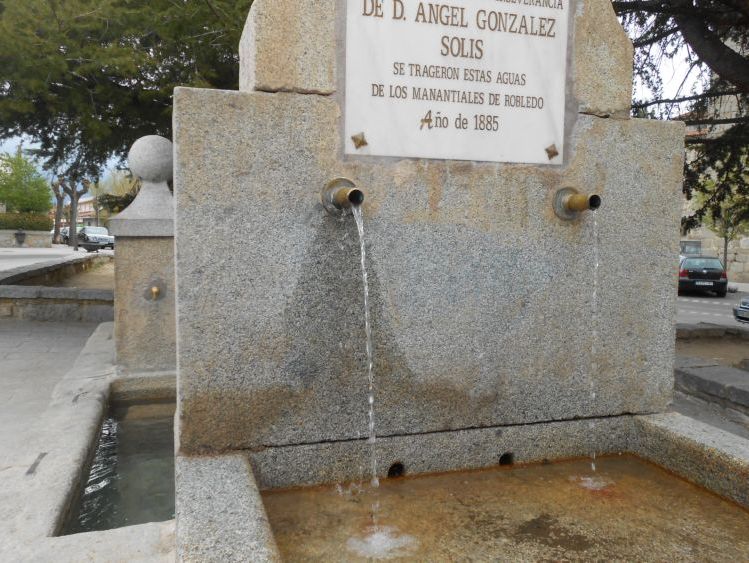 caos soltando agua