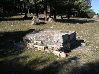 arqueta a la izquierda