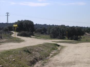 a tomar el desvio a la izquierda