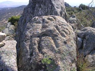 marca 34 con M y O en El Estepar