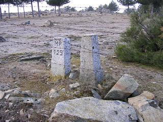 mojón en Cabeza Mediana